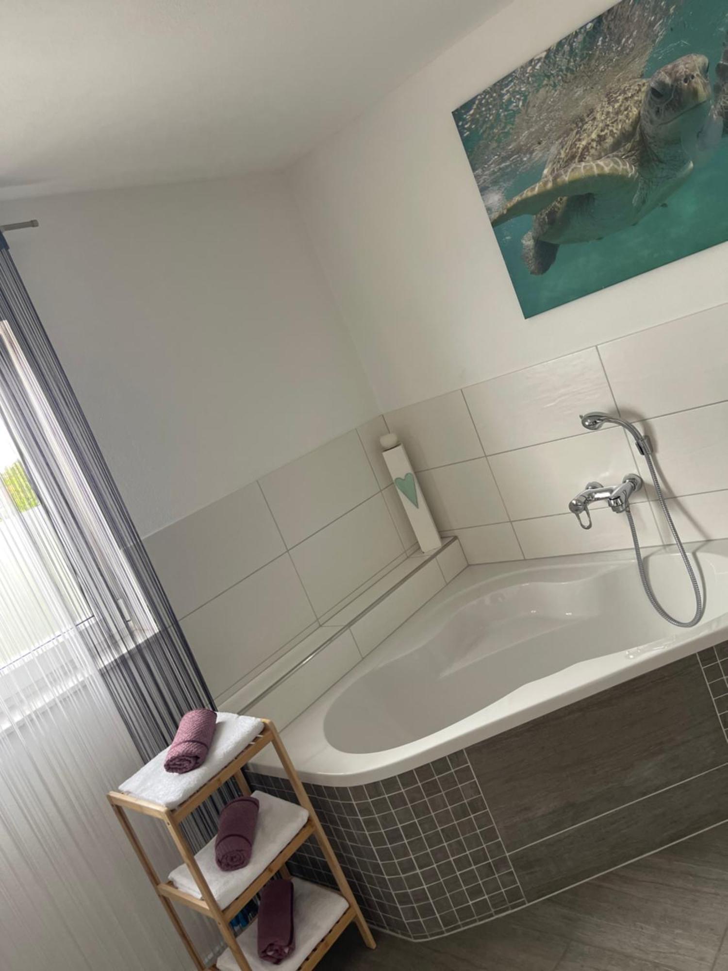 Schicke Unterkunft mit 2 Schlafzimmer, Küche, Bad Korbach Exterior foto